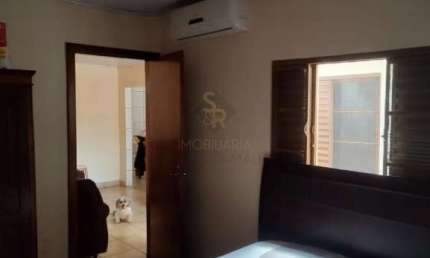 Casa com 4 quartos à venda no Centro, Jardinópolis 