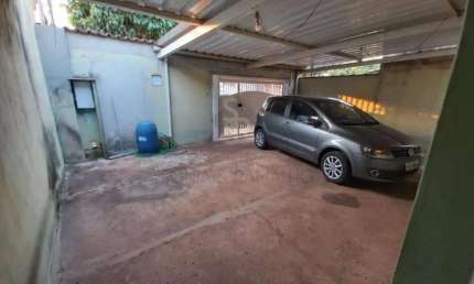 Casa com 3 Quartos e 2 banheiros à Venda, 199 m² por R$ 255.000 Ipiranga