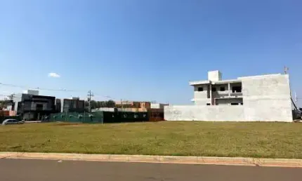 Terreno em condomínio fechado à venda na Rua São Salvador, Bellevie, Cambé
