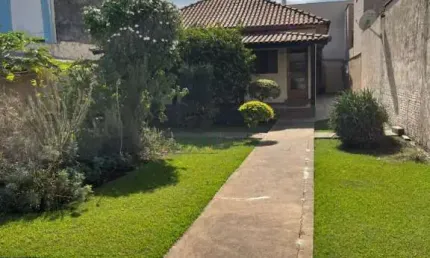 CASA TERREA COM 4 QUARTOS NA VILA FILIPIN EM LONDRINA