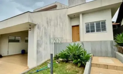 Sobrado Jardim Vila Rica com 03 quartos sendo 01 suíte Master em Cambé
