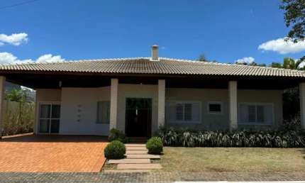 CASA CLASSICA COM 3 SUITES NO CONDOMÍNIO HORIZONTAL VILLÁGIO DO ENGENHO