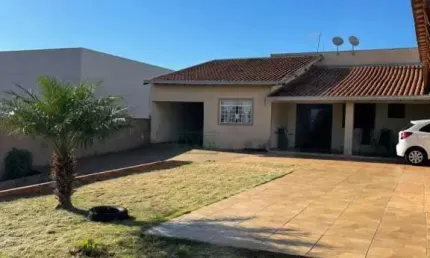 Casa com 2 quartos à venda na Rua Ibrahim el Haouli, 91, Jardim Santa Mônica, Cambé
