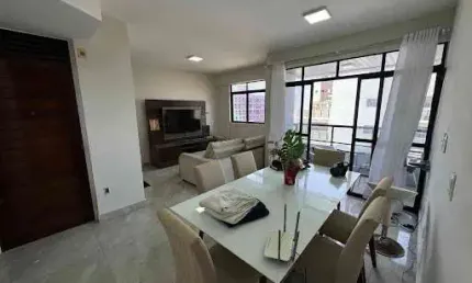 Apartamento de 125m2.com 3 Quartos Sendo 2 Suítes, à 200m do Mar