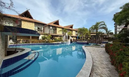 Bangalô de 135m² com 4 Suítes e Todo Projetado, à 100m do Mar