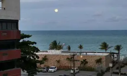 Apartamento com 03 quartos na beira mar no Caribessa