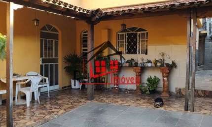 2 CASAS A VENDA 6 QUARTOS, DUAS LOJAS, BAIRRO: INCONFIDÊNCIA, BH.