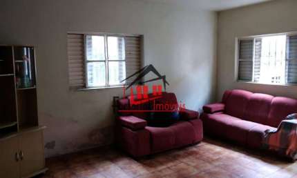 Vende casa 4 quartos, 230m² em lote de 525m² no bairro Céu Azul B