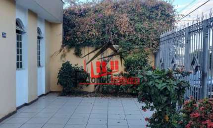 CASA A VENDA EM BELO HORIZONTE, NOVO GLÓRIA, 4 QUARTOS, SUÍTE, 3 VAGAS, BH.