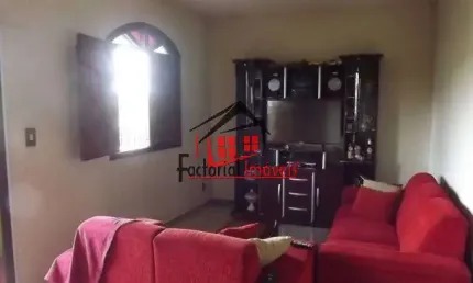 Casa 2 quartos com lote de 588 m² à venda, próxima à av Abílio Machado.