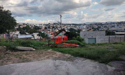 TERRENO A VENDA COM CASA EM LOCALIZAÇÃO PRIVILEGIADA NO BAIRRO GLÓRIA - BH