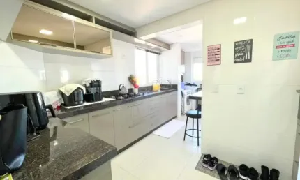 PQ. SÃO PAULO - 1 Suite, 2 Quartos, coz, planejada, Sacada com churrasqueira, 2 vagas, A/C-140m²