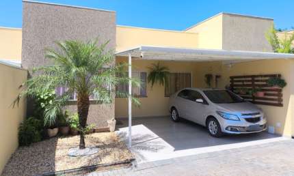 CANCELLI (Cond. Fechado) 1 Suíte, 2 Qtos, Churrasq, 2 Vagas, A/C-90m²