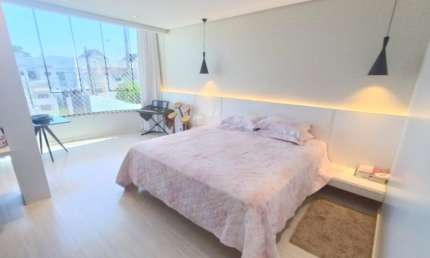 TROPICAL - 1 SUÍTE C/CLOSET, 2 QUARTOS, COZ. PLANEJ, QUINTAL, 4 VAGAS, A/C-150m²