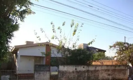 Terreno à venda no Jardim Shangri la, Londrina  por R$ 450.000