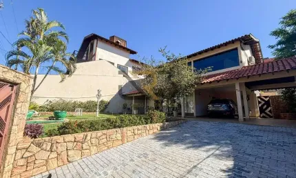 Casa com 4 quartos à venda no Champagnat, Londrina  por R$ 1.100.000