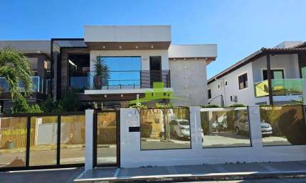 Casa Duplex | Cond. UNIVILLAS - Lauro de Freitas | 4/4 (3 suítes) | Cinematográfica Mansão | Localização privilegiada a apenas 3 min do Parque Shop.
