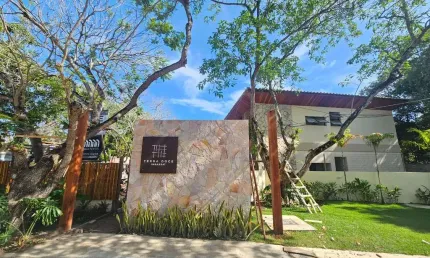 Apartamento, tipo Village, à Venda no Terra Doce, 2/4 com suíte, 80m², Varanda Gourmet, 2 vagas. Infraestrutura Completa. Seu refúgio em Imbassaí!