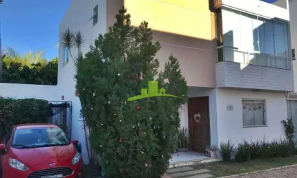Casa Duplex no Condomínio Portão do Sol | 3 Suítes | Jardim Privativo e Área Gourmet | R$ 780.000