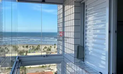 Apartamento sofisticado com vista para o mar e lazer completo a 170m da praia