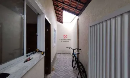 Casa de condomínio com quintal privativo e 2 dormitórios no bairro mirim