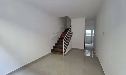 Sobrado novo em condomínio 2 dorm - pronto para morar