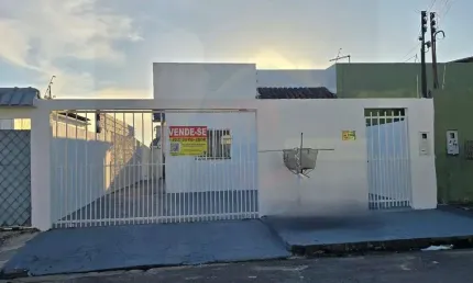 CASA NO CONJUNTO NOVO ALEIXO ATRÁS DO SUPERMERCADO COEMA