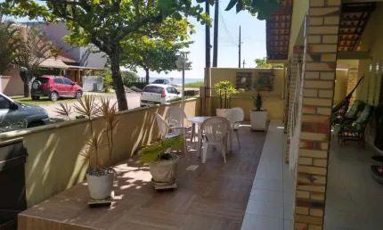 Casa à venda a 50m da praia em itapoá - balneário uirapuru
