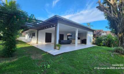 Casa com 4 quartos para alugar na Rua 2630 do Farol, 250, Recanto do Farol, Itapoá