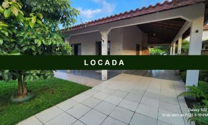 Aluguel mensal - Casa com piscina no balneário Princesa do Mar