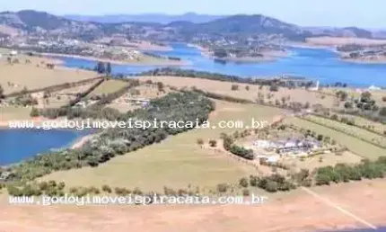 Terreno Exclusivo em Piracaia: Natureza e Conforto!