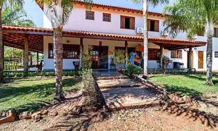 **Oportunidade Única: Pousada alto padrão com excelente faturamento à venda em Brotas-SP**