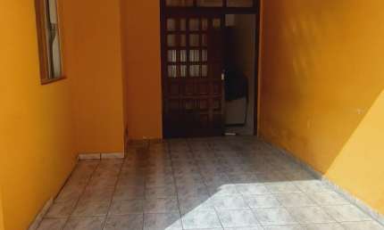 Casa a venda 3 quartos, 1 suíte, no centro com garagem