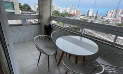 Apartamento 2/4 Mobiliado no Itaigara com Vista Incrível!