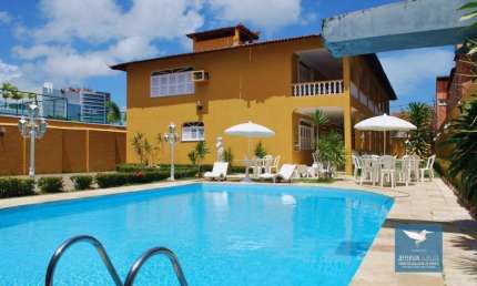 Vendo Casa com Amplo Terreno de  2000m2 no Guararapes com Frente para a Avenida Norte . Duas Frentes. Arena de Beach Tênis Funcionando.