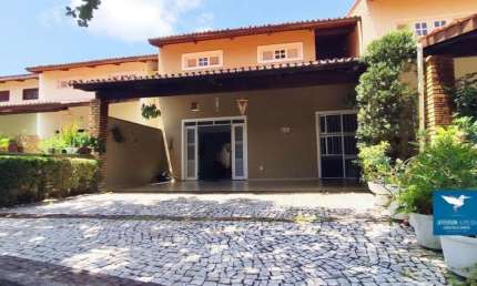 Casa com Piscina Privativa em Condomínio no Bairro Luciano Cavalcante, 04 Quartos, Master com Amplo Closet, 141m2, 03 Vagas Cobertas