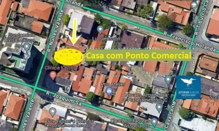 Casa com Ponto Comercial Ideal Para Clínicas, Escritórios, Lojas. Fica na Rua Nunes Valente, Bairro Dionísio Torres em Fortaleza. São 125m2 de Construção em Lote de 7,65m X 21m (165,65m2)