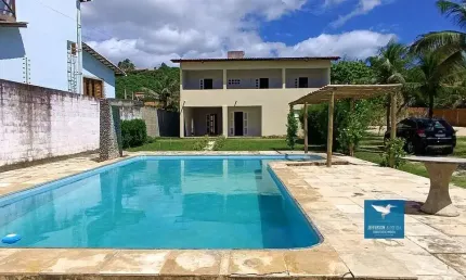 Casa Duplex na Praia Pertinho do Beach Park Porto das Dunas, Amplo Terreno 1820m2, Piscina Ampla, Deck com Churrasqueira, Chuveirão, 04 Suítes, 500m2 de Construção na Praia do Japão a 200 metros do Ma
