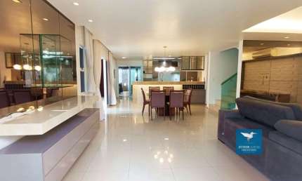 Casa Duplex com Móveis Projetados, Varanda Gourmet em Condomínio no Eusébio, 200m2, 03 Suítes, Closet e Varandão, Lavabo, Dependência de Empregada, 04 Vagas