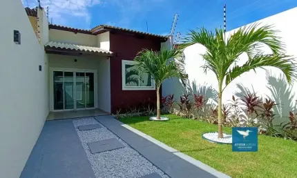 Casa Plana em Rua Pública no Bairro Encantada em Eusébio Próximo a Estrada do Fio, 03 Quartos, sendo 02 Suítes, 80m2, 02 Vagas