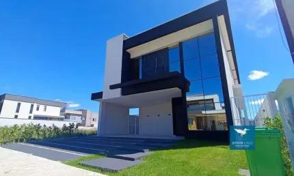 Casa Duplex Nova com Varanda Gourmet e Piscina Privativos na Cidade Alpha (Terras Alphaville 04), 241,29m2, 04 Suítes, Gabinete, Varandão, 04 Vagas