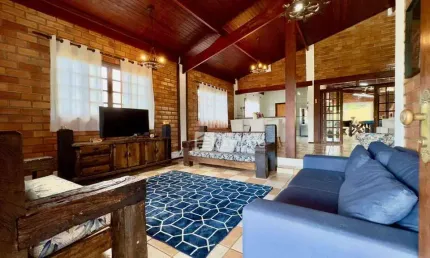 Casa com 4 dormitórios à venda, 380 m² por R$ 1.390.000,00 - Alpes D'Ouro - Bom Jesus dos Perdões/SP