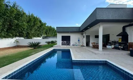 Casa térrea em condomínio fechado com 3 suítes à venda, 190 m² por R$ 1.620.000 - Shamballa I - Atibaia/SP