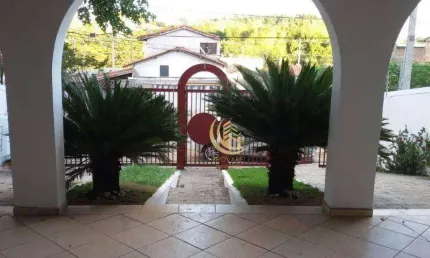 Casa com 4 dormitórios à venda, 160 m² por R$ 700.000,00 - Vila São José - Taubaté/SP