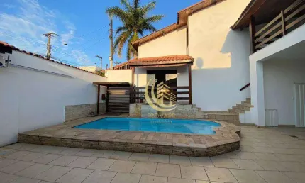 Sobrado com 4 dormitórios à venda, 228 m² por R$ 1.170.000,00 - Vila Paulista - Cruzeiro/SP