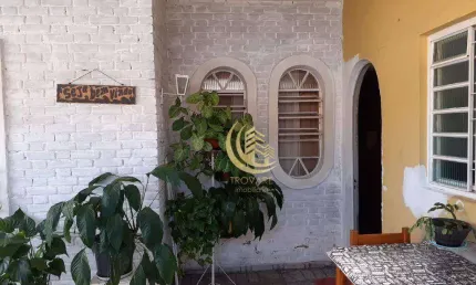 Casa com 3 dormitórios à venda, 119 m² por R$ 350.000,00 - Vila Jaboticabeira - Taubaté/SP