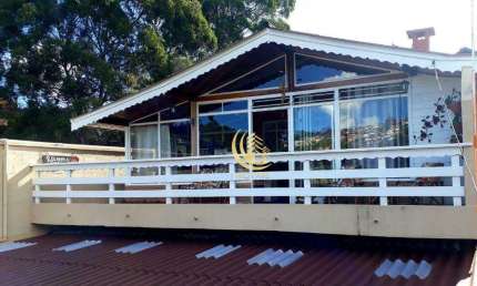 Casa com 3 dormitórios à venda, 262 m² por R$ 840.000,00 - V Cristina - Campos do Jordão/SP