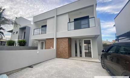 Casa para Venda em Florianópolis, Carianos, 3 dormitórios, 1 suíte, 3 banheiros, 2 vagas