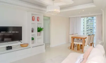 Apartamento para Venda em Florianópolis, Centro, 3 dormitórios, 1 suíte, 2 banheiros, 1 vaga