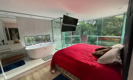 Belissíma casa semi nova no paraíso da serra da cantareira